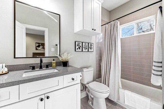 1329 Buescher Drive, Houston, TX 77043