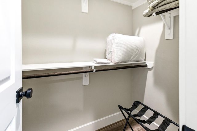 1329 Buescher Drive, Houston, TX 77043