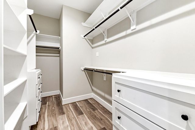 1329 Buescher Drive, Houston, TX 77043