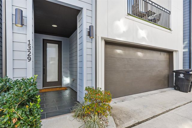 1329 Buescher Drive, Houston, TX 77043