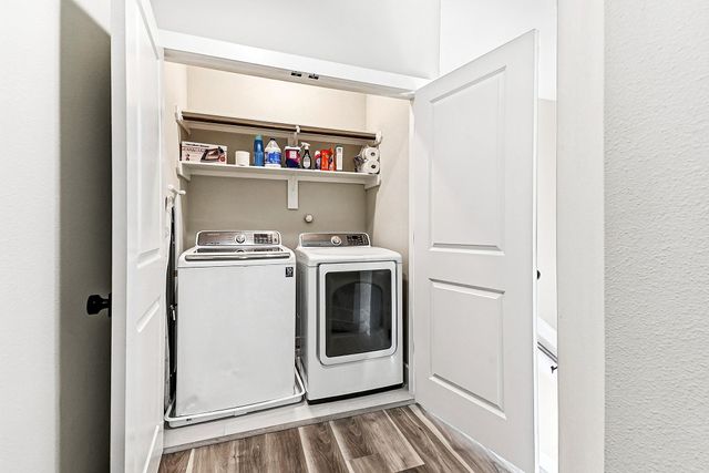 1329 Buescher Drive, Houston, TX 77043