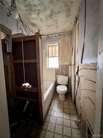 4240 California Avenue, St Louis, MO 63111