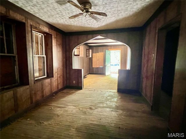 4240 California Avenue, St Louis, MO 63111