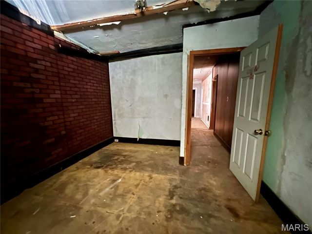 4240 California Avenue, St Louis, MO 63111