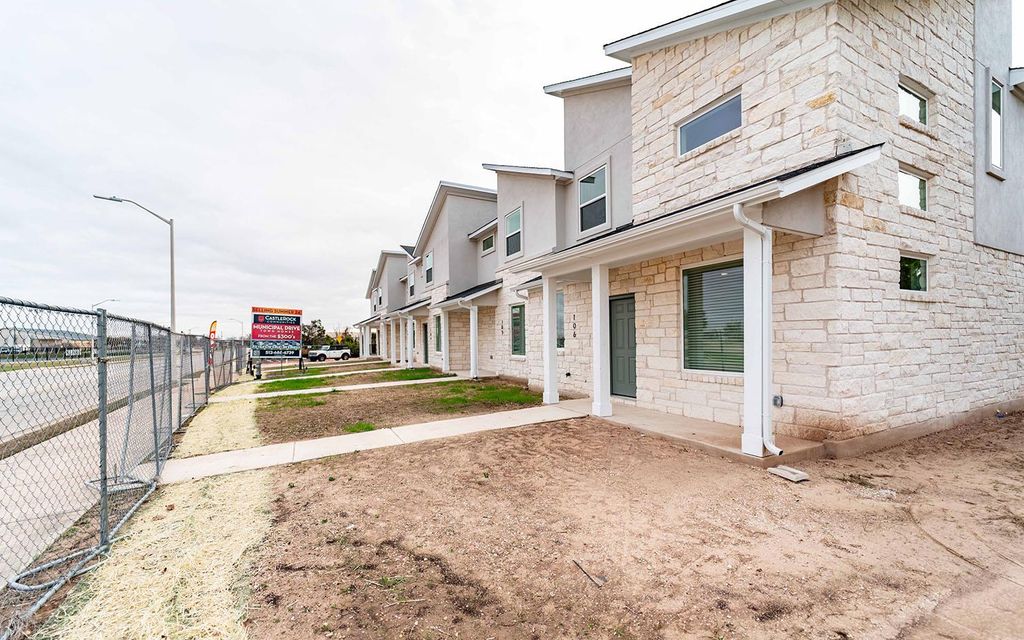 500 Municipal DR 601, Leander, TX 78641