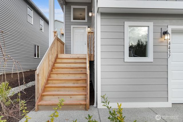 4450 74TH Drive NE, Marysville, WA 98270