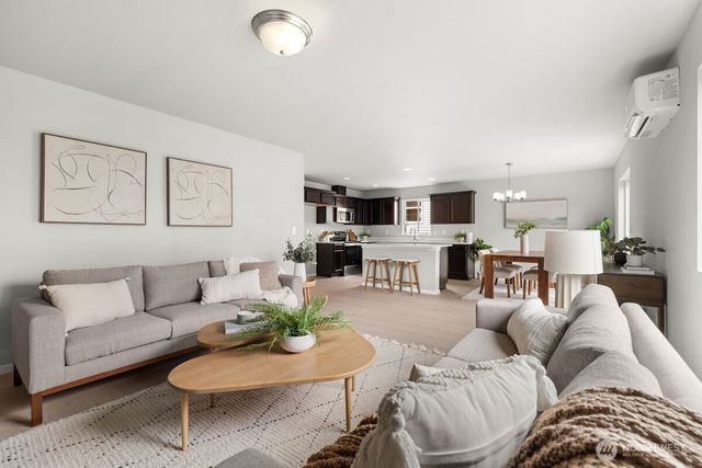 4450 74TH Drive NE, Marysville, WA 98270