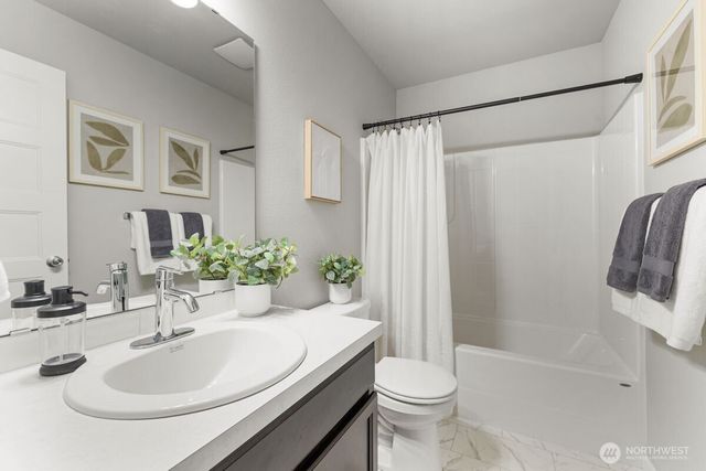 4450 74TH Drive NE, Marysville, WA 98270