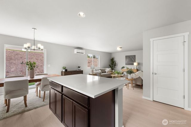 4450 74TH Drive NE, Marysville, WA 98270