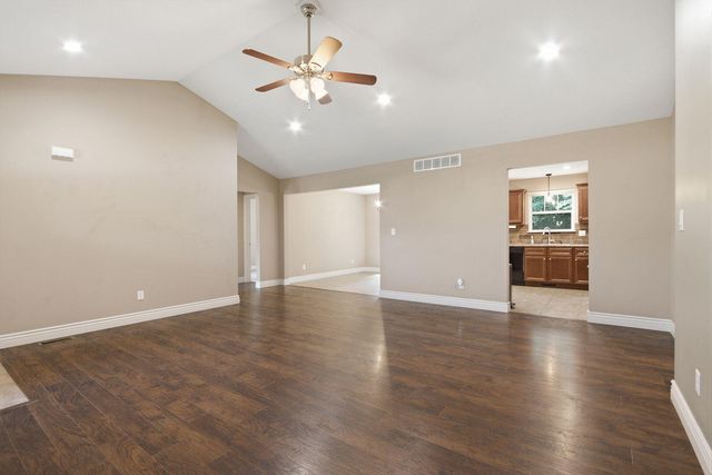 2600 QUARTZ LN, Columbia, MO 65202