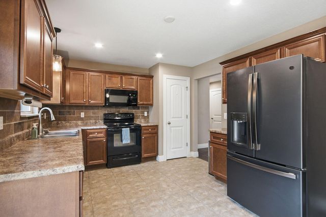 2600 QUARTZ LN, Columbia, MO 65202