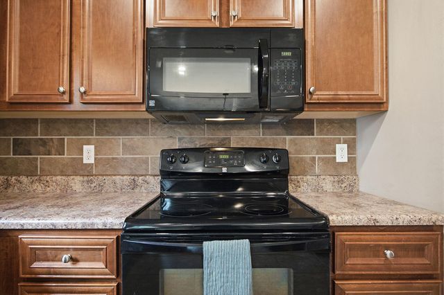 2600 QUARTZ LN, Columbia, MO 65202