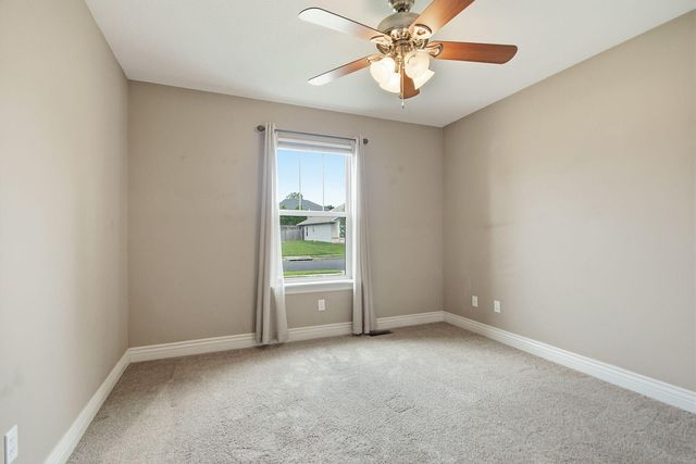 2600 QUARTZ LN, Columbia, MO 65202