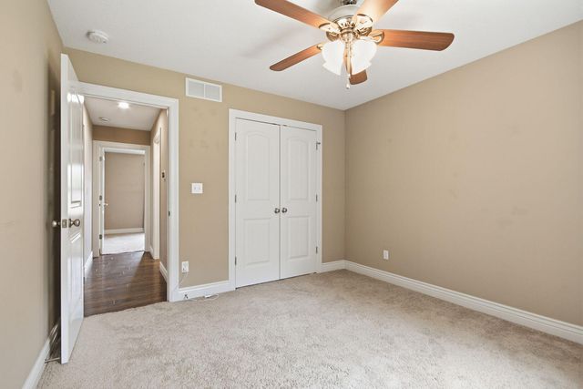 2600 QUARTZ LN, Columbia, MO 65202