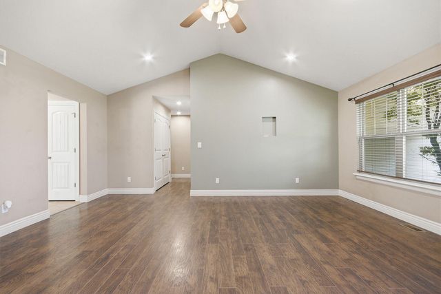 2600 QUARTZ LN, Columbia, MO 65202