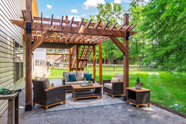 2600 QUARTZ LN, Columbia, MO 65202