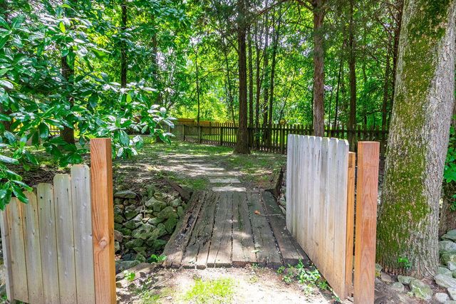 2600 QUARTZ LN, Columbia, MO 65202