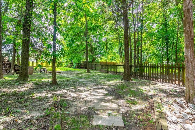 2600 QUARTZ LN, Columbia, MO 65202