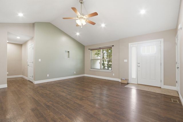 2600 QUARTZ LN, Columbia, MO 65202