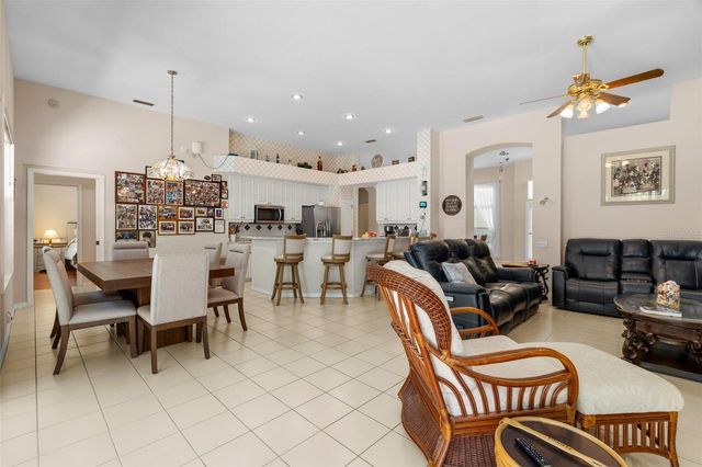 9211 12TH AVENUE NW, Bradenton, FL 34209