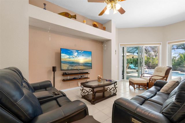 9211 12TH AVENUE NW, Bradenton, FL 34209