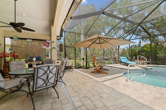 9211 12TH AVENUE NW, Bradenton, FL 34209