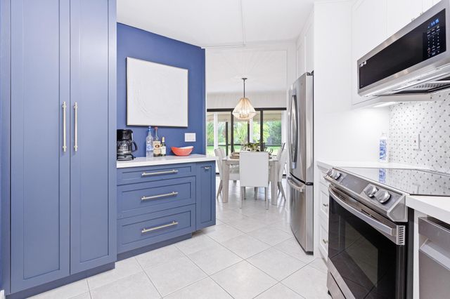 5800 Camino Del Sol Apt 106, Boca Raton, FL 33433