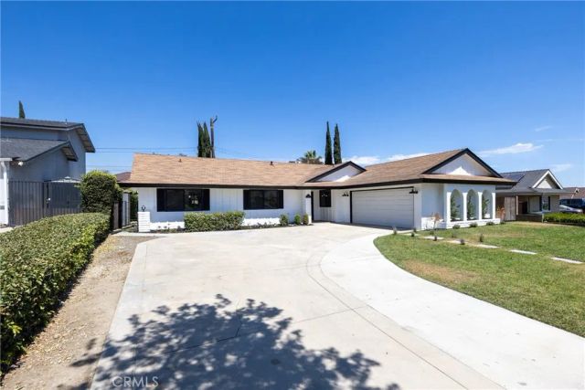 1370 Edgefield, Upland, CA 91786