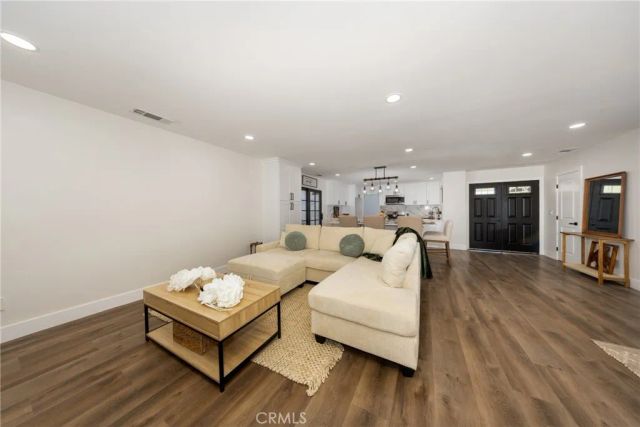 1370 Edgefield, Upland, CA 91786