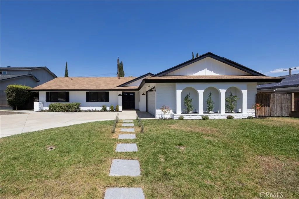 1370 Edgefield, Upland, CA 91786