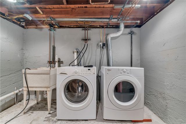 64 Julia Street, Cranston, RI 02910