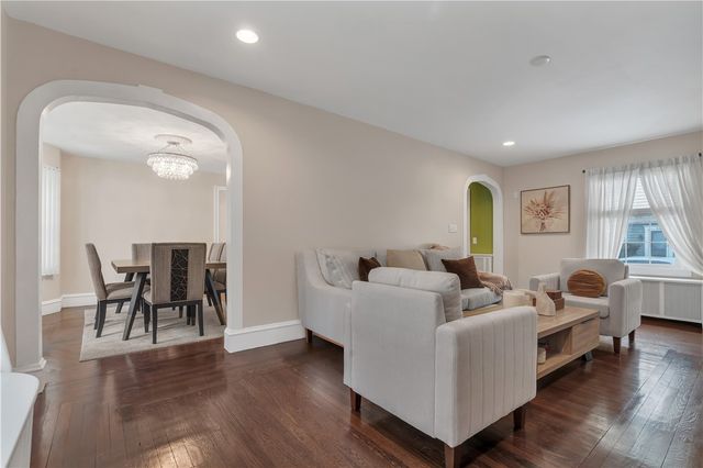 64 Julia Street, Cranston, RI 02910