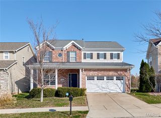 12 Clearvista Cove, St Charles, MO 63303