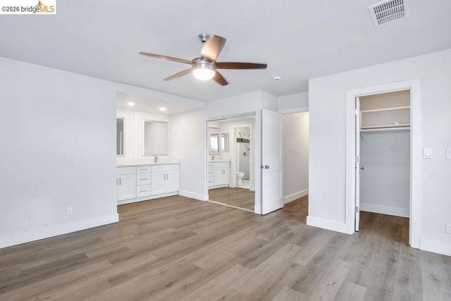 1060 Woodglen Dr, Oakley, CA 94561