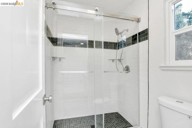 1060 Woodglen Dr, Oakley, CA 94561