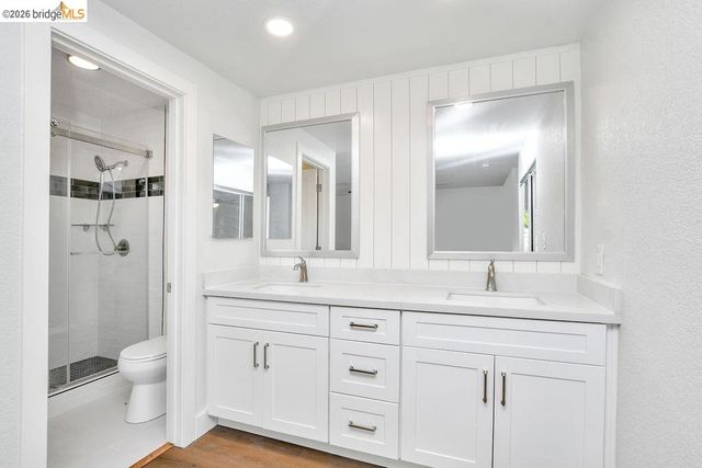 1060 Woodglen Dr, Oakley, CA 94561