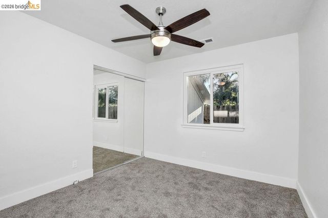 1060 Woodglen Dr, Oakley, CA 94561