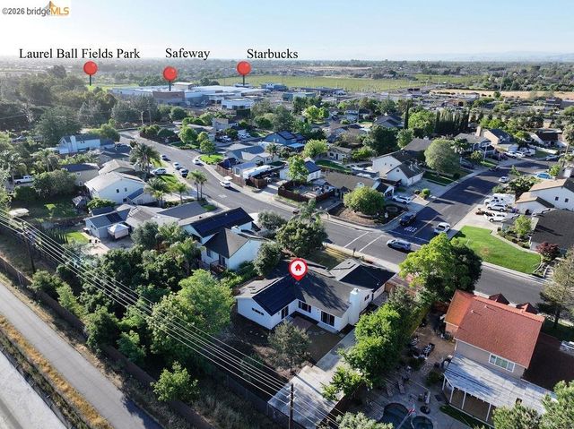 1060 Woodglen Dr, Oakley, CA 94561