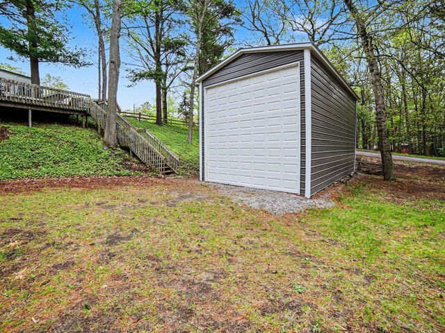 8408 W Easy Street, Golden Twp, MI 49436
