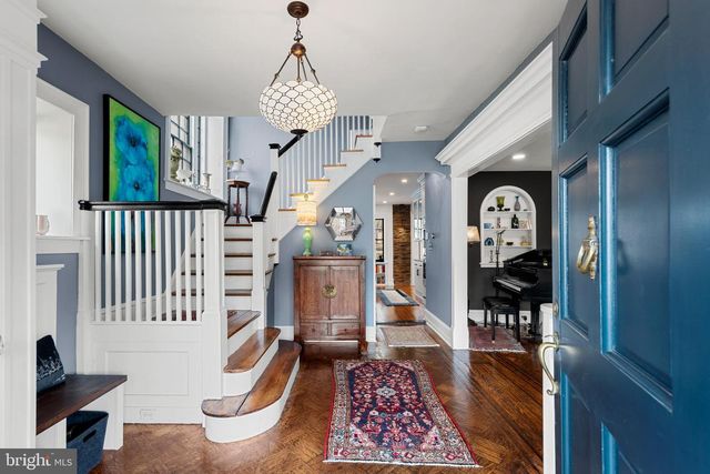 6521 LINCOLN DR, Philadelphia, PA 19119