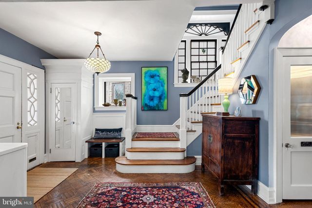 6521 LINCOLN DR, Philadelphia, PA 19119