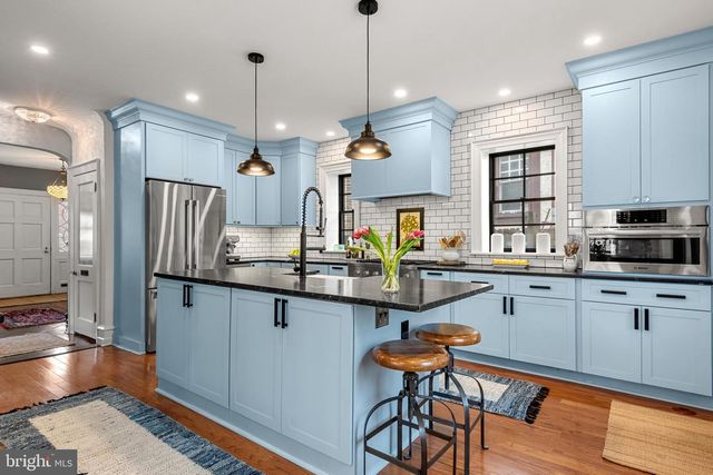 6521 LINCOLN DR, Philadelphia, PA 19119