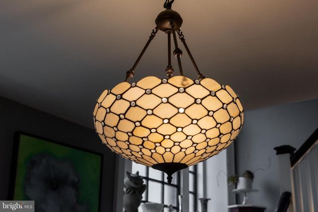 6521 LINCOLN DR, Philadelphia, PA 19119