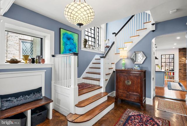 6521 LINCOLN DR, Philadelphia, PA 19119