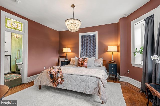 6521 LINCOLN DR, Philadelphia, PA 19119