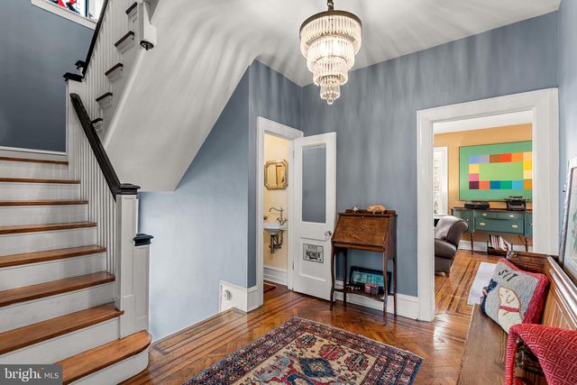 6521 LINCOLN DR, Philadelphia, PA 19119