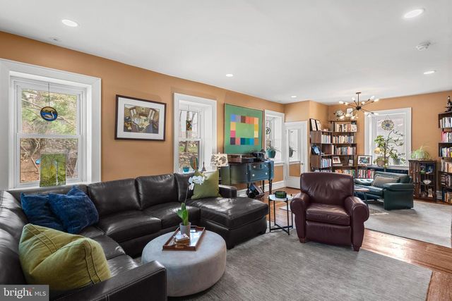 6521 LINCOLN DR, Philadelphia, PA 19119