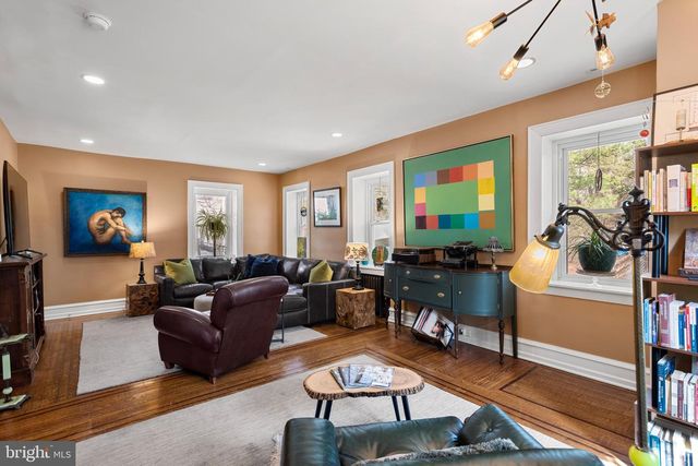 6521 LINCOLN DR, Philadelphia, PA 19119