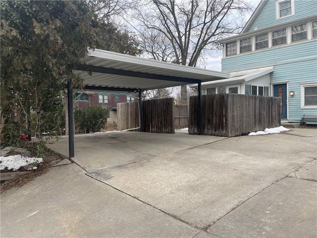 3800 Roanoke Road, Kansas City, MO 64111