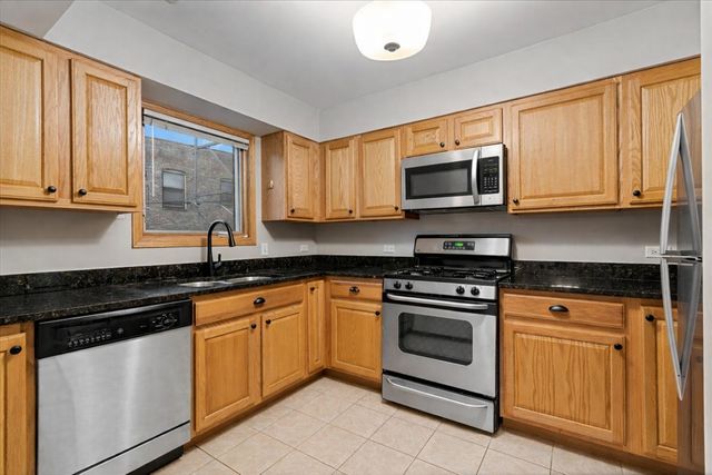 407 S Oak Park Avenue H, Oak Park, IL 60302